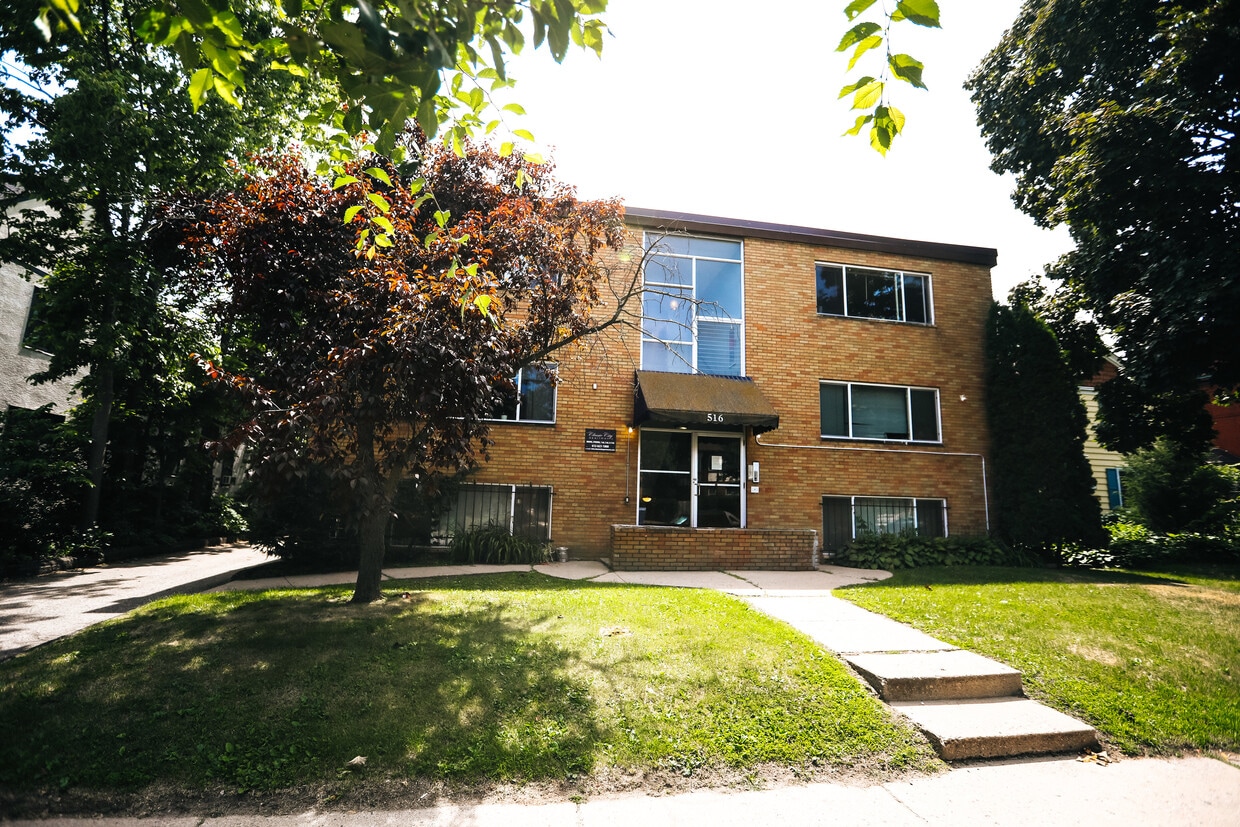 Primary Photo - 516 5th St SE