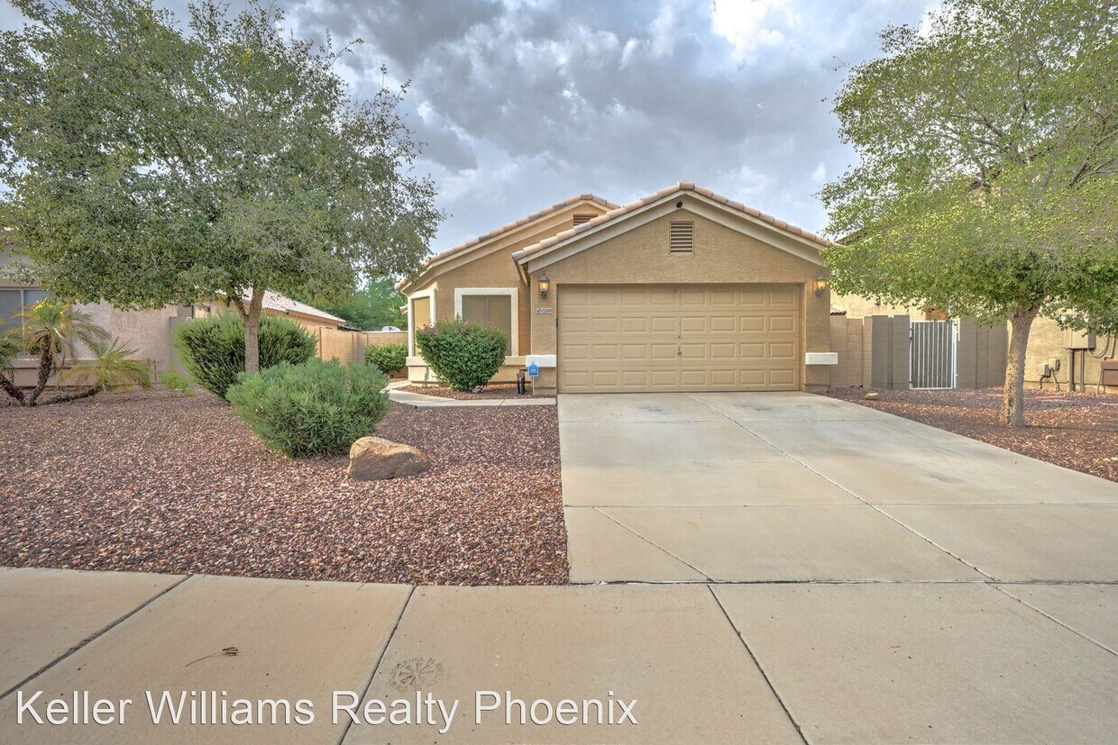 Foto principal - 4 br, 2 bath House - 15200 West Fillmore S...