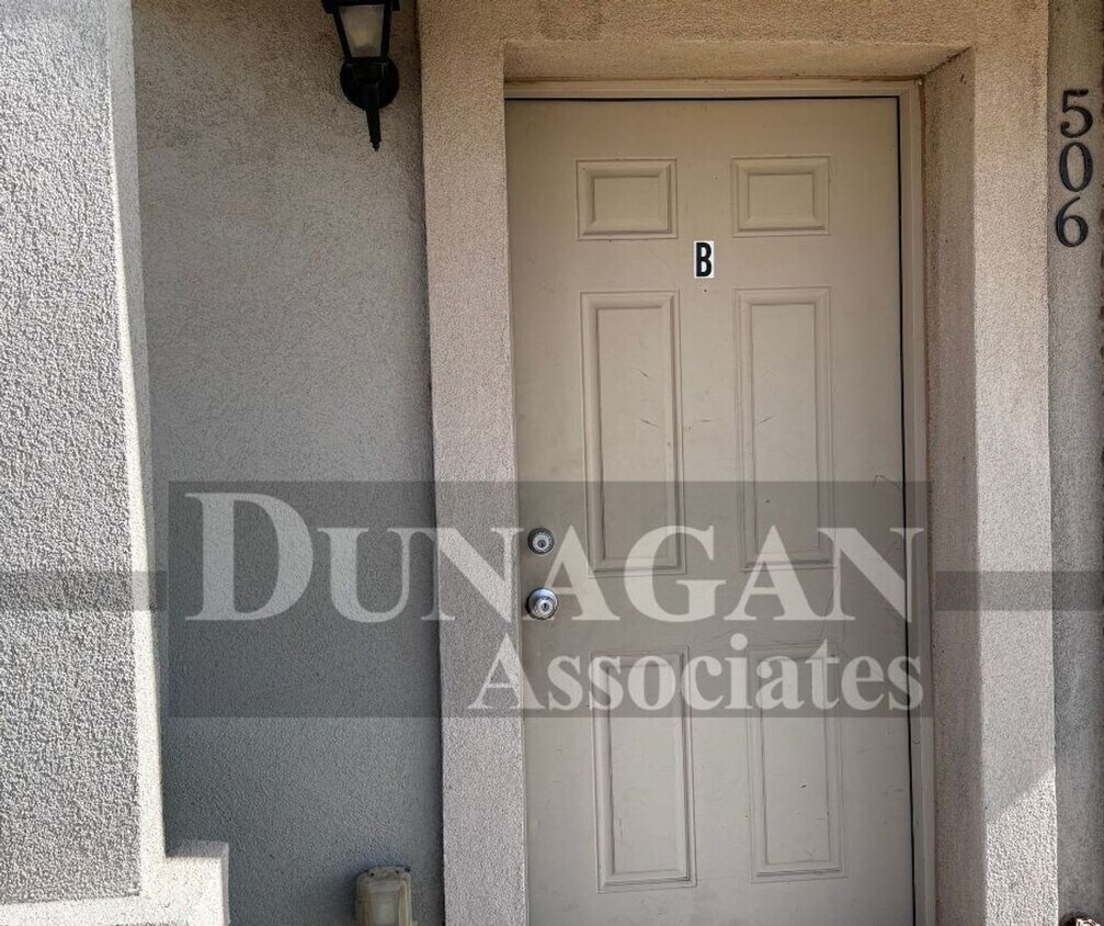 Primary Photo - Updated 1 bedroom, 1 bath duplex