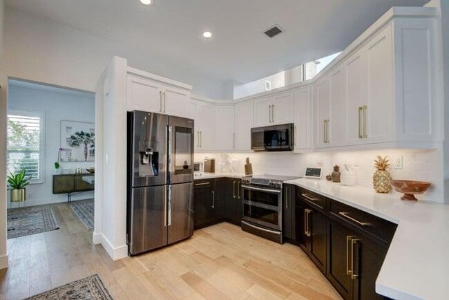 Photo - 6298 Sand Hills Cir House