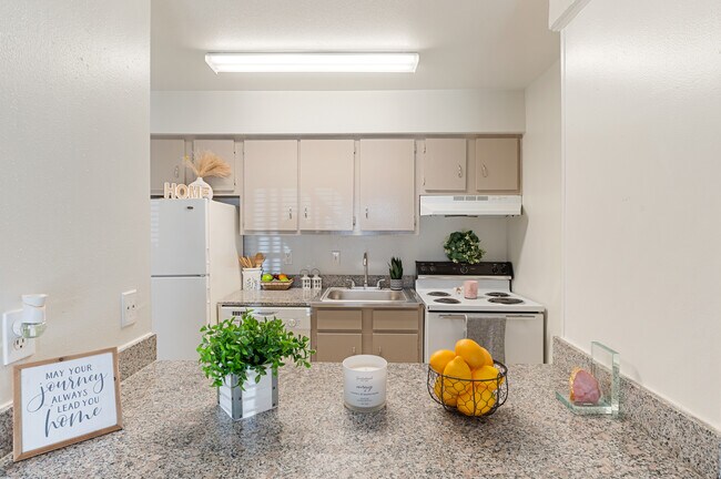Foto del edificio - Santa Fe Trails Apartments