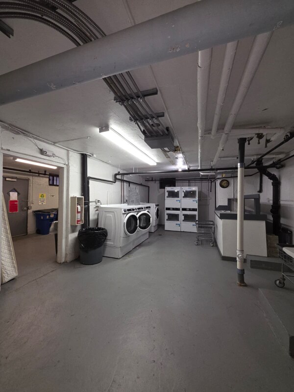 Foto del edificio - 165 Vroom St