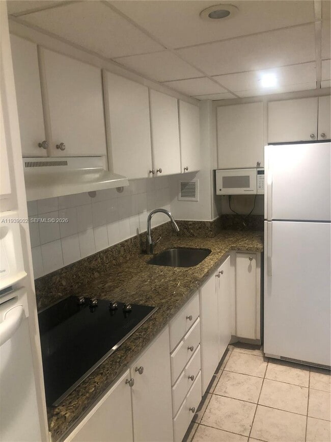 Building Photo - 1200 West Ave