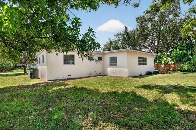 Building Photo - 6629 SW 65th St