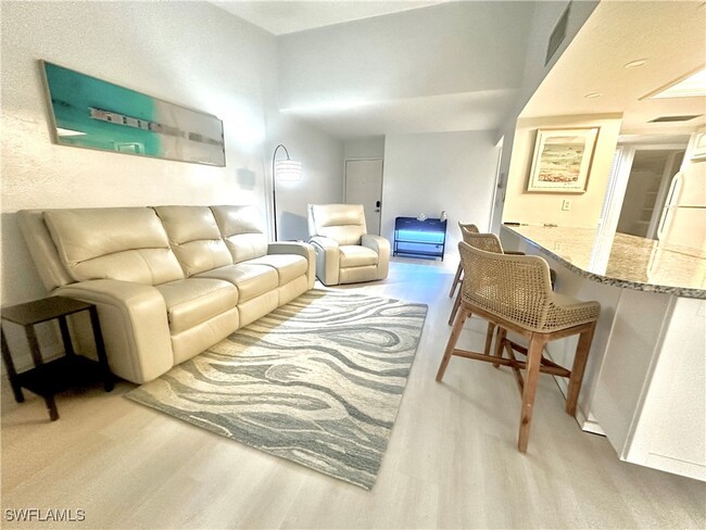 Foto del edificio - 5610 Trailwinds Dr