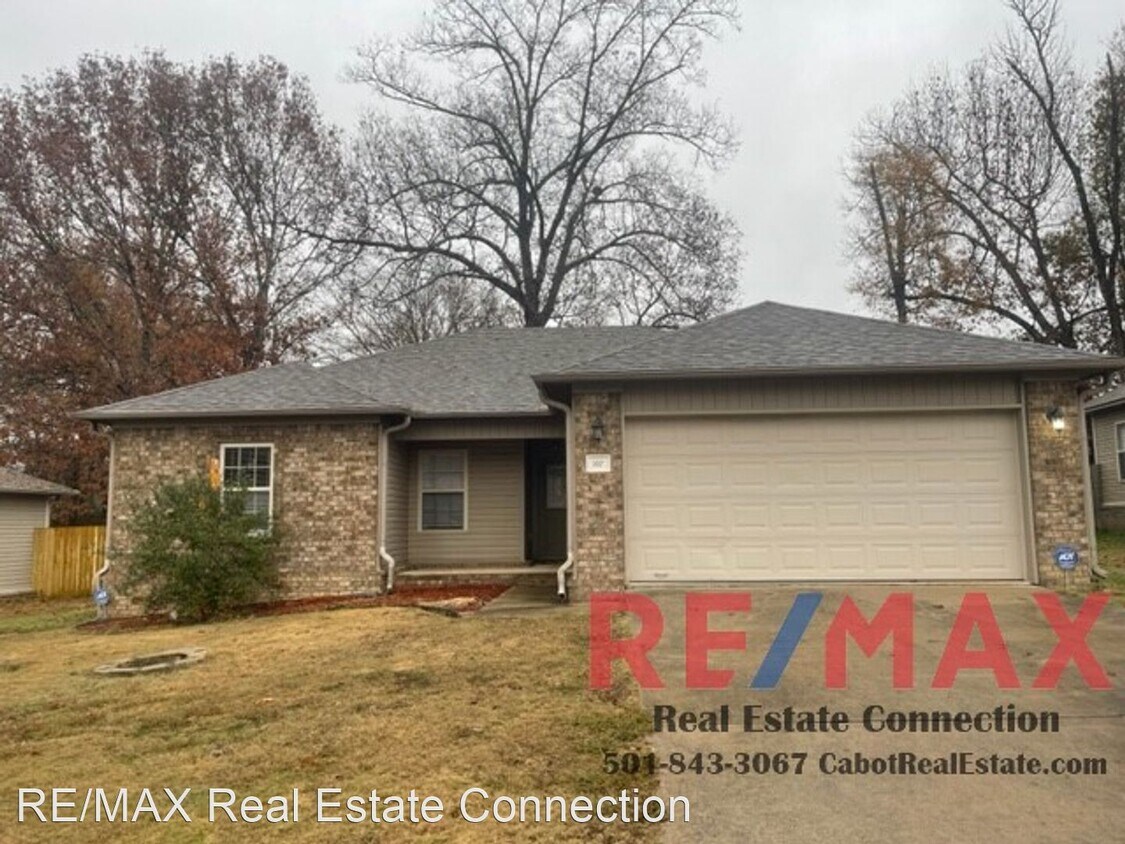 Primary Photo - 3 br, 2 bath House - 107 Peach