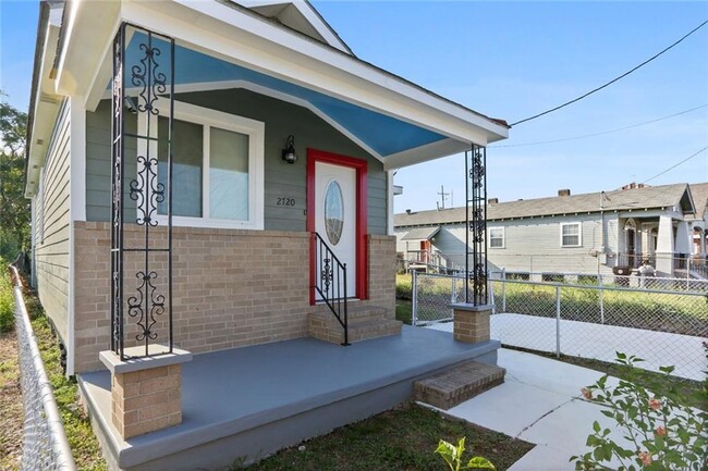 Building Photo - 2720 St Anthony St