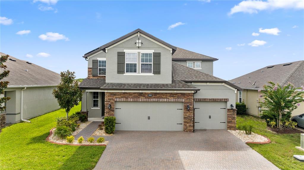Foto principal - 19241 Long Lake Ranch Blvd