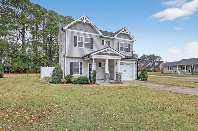 Foto del edificio - 411 E 3rd St