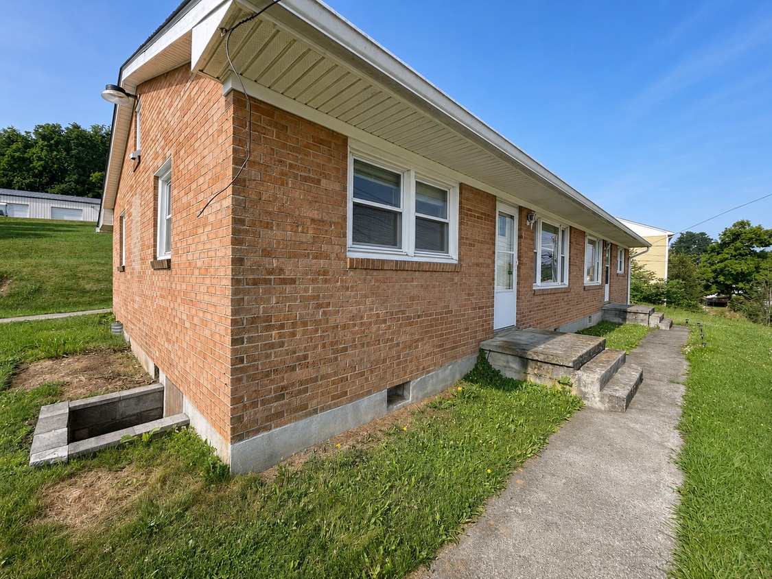 Photo - 705 Depot Street Northeast