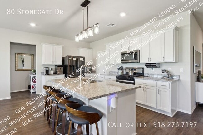 Building Photo - 80 Stonegate Dr