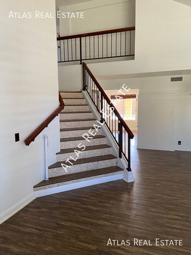 Foto del edificio - 2363 W Hemlock Court