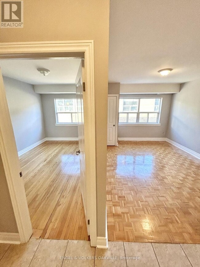 Photo du bâtiment - 11 Thirty Third St