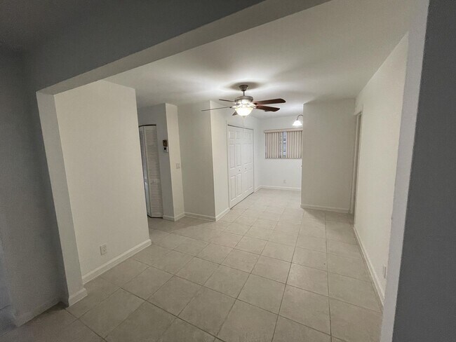 Building Photo - 2303 SW 20th Way