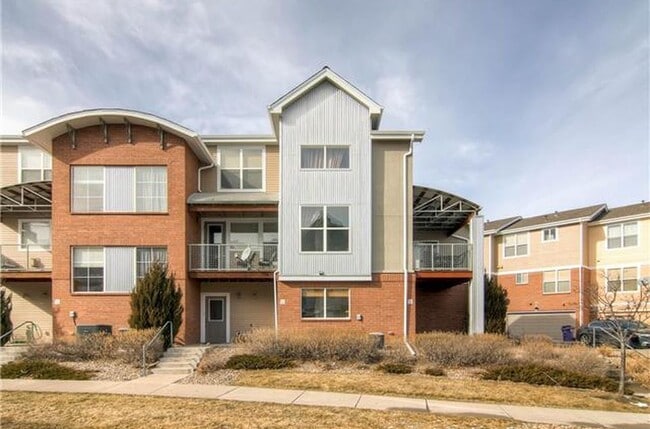 Building Photo - 84 Spruce St