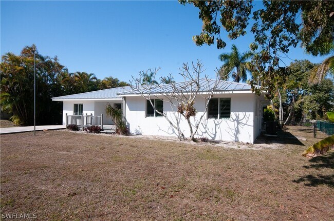 Foto del edificio - 54 Liberty Ln