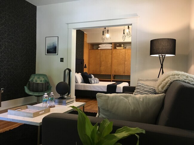 Fotografía del edificio - 2012 Harbert Ave