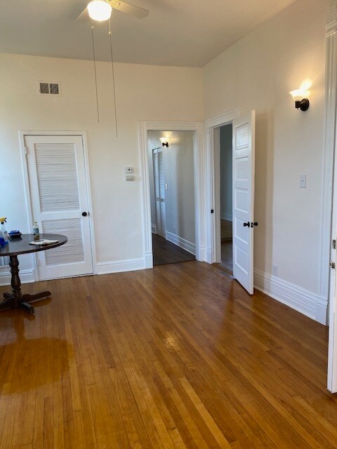 Building Photo - 2648 W Crystal St