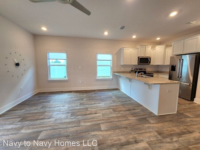 Building Photo - 3 br, 2.5 bath House - 8988 Brigade Trail