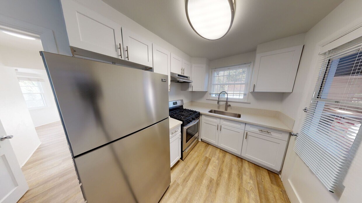 Foto principal - Beautiful One Bedroom Home Available in Sh...