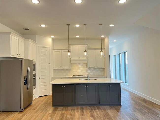 Foto del edificio - 29418 Pearwood Dr