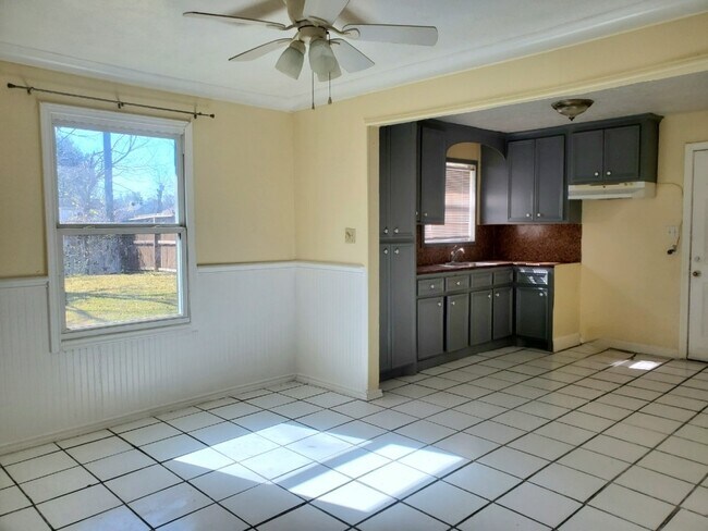 Building Photo - 416 Bonnie Dr