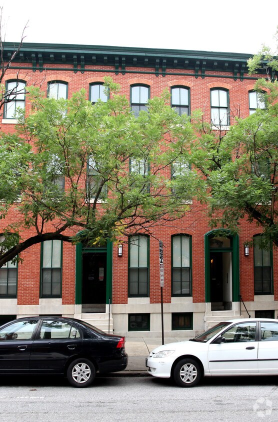 Primary Photo - 811 N Calvert St