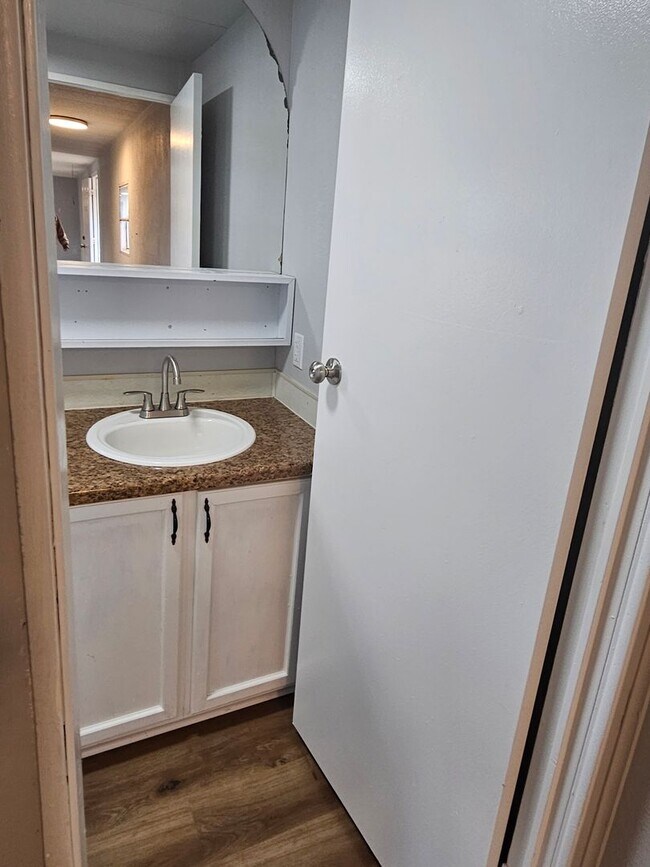 Foto del edificio - 3 bed 2 bath mobile home Secrion 8 accepted