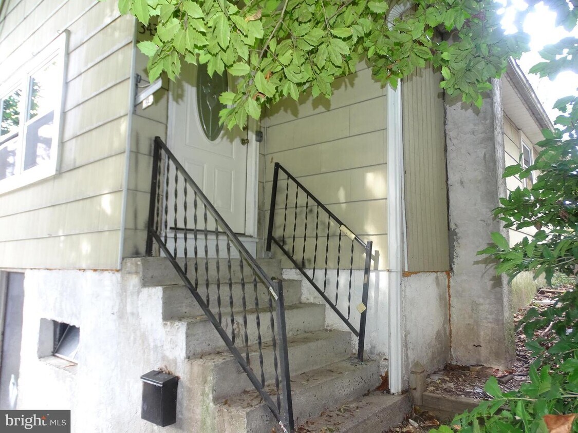 3432 Upper West End Ave, FeastervilleTrevose, PA 19053 House Rental