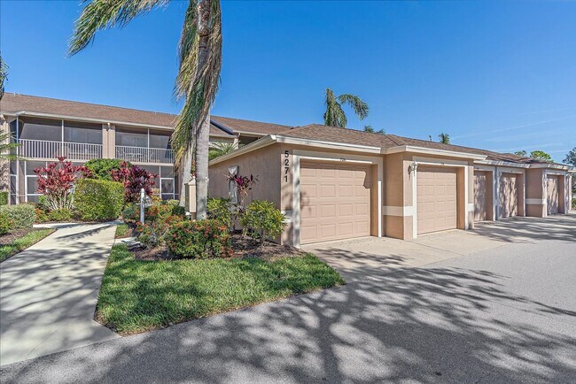 Foto del edificio - 5271 Mahogany Run Ave