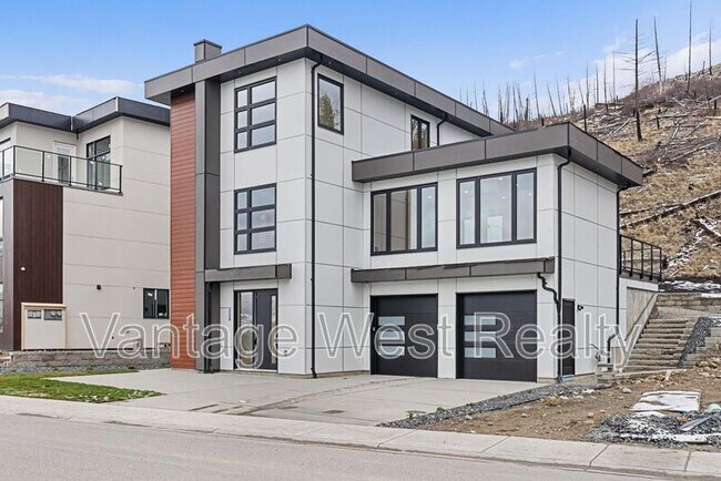 Building Photo - 3774 Astoria Dr