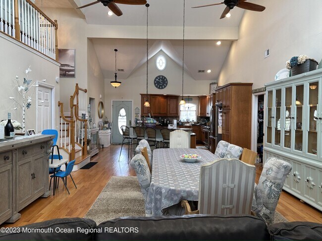 Building Photo - 168 Arthur Dr