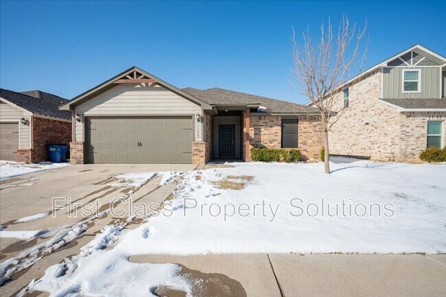 Building Photo - 1708 Burgundy Dr