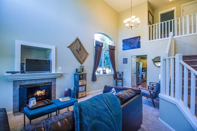 Building Photo - 63055 Yampa Way