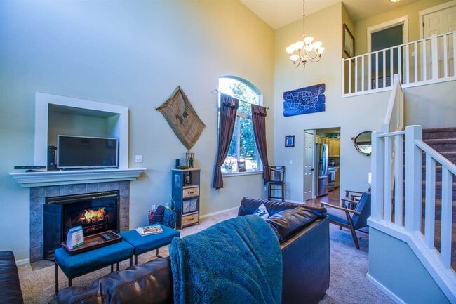 Building Photo - 63055 Yampa Way