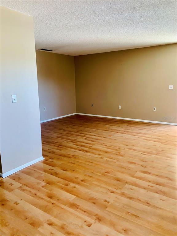 Foto del edificio - 4805 Rilma Ave