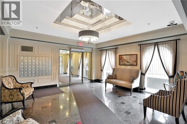 Building Photo - 415 Locust St