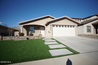 Building Photo - 14207 Otter Point Ct