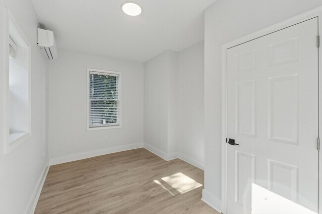 Foto del edificio - 2862 N Stillman St