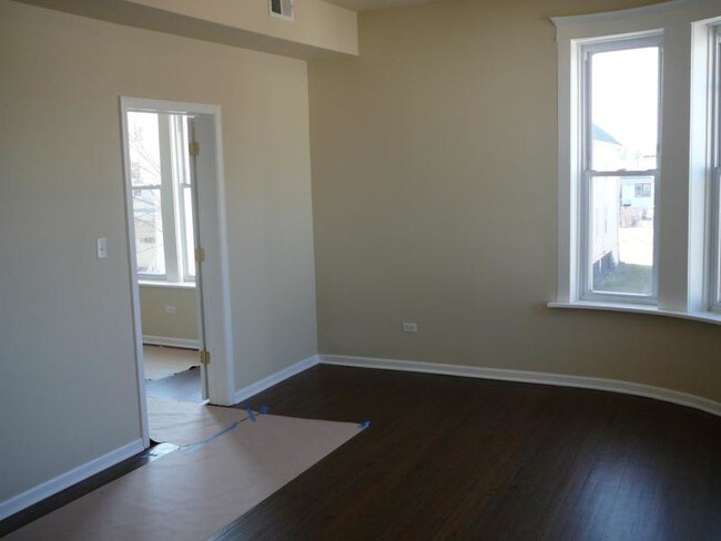 Building Photo - 401 S 13th Ave