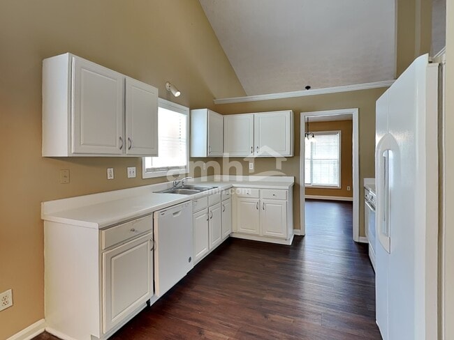 Foto del edificio - 1545 Maple Pointe Ct