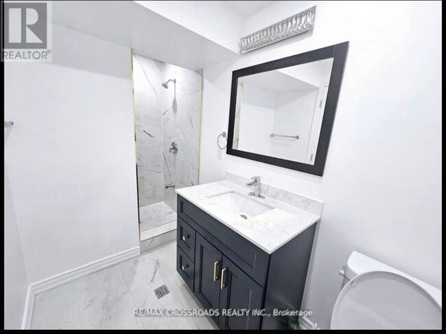 Building Photo - 21 Wilkes Crescent