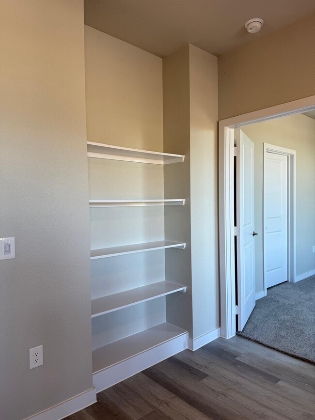 Building Photo - Urban Village at Rosehill Garland Apartments