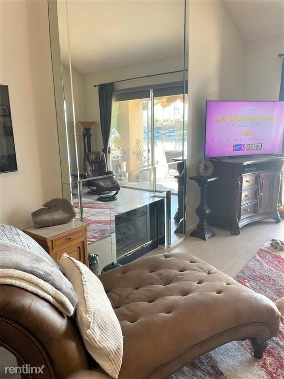 Foto del edificio - 3 br, 1.5 bath Condo - 75 Lake Shore Dr