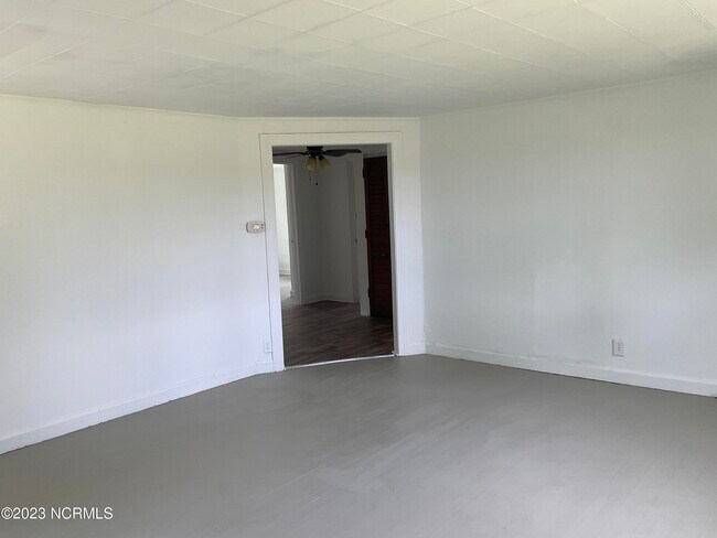 Building Photo - 1113 Riggs Rd