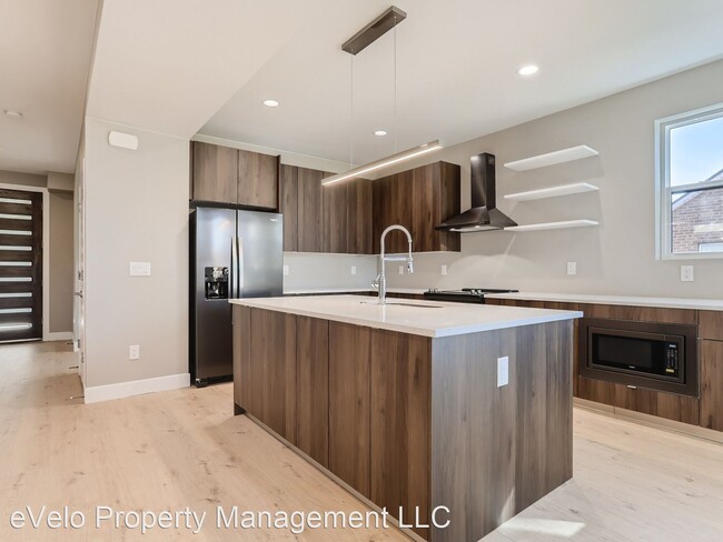 Foto del edificio - 4 br, 2.5 bath House - 2865 Holly Street