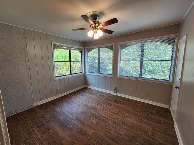 Building Photo - 67 Montre Square NW