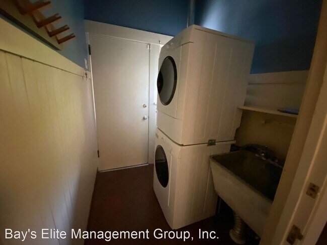 Foto del edificio - 2 br, 1.5 bath House - 2524 Webb Ave