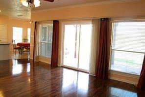 Foto del edificio - 3923 Reefton Ln