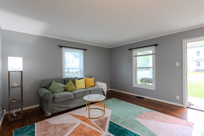 Foto del edificio - 5596 Oak St